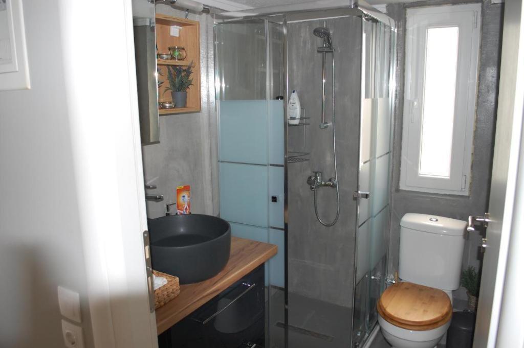 Cosy Home Boutique Apartment Peraía Eksteriør bilde